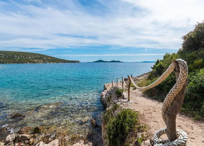 펜션 House Island Harbour Pašman